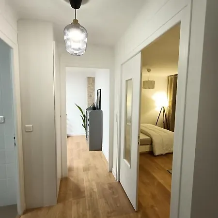 T1 Bis 35m2 Proche Centre Apartment *